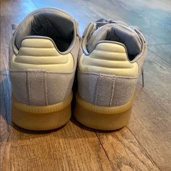 Men’s Adidas Light purple SAMBAs with Gum Sole - Picture 7 of 9